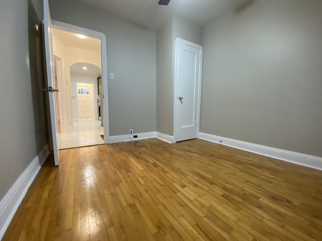 Main-92 Holwood Avenue, Toronto, ON, M6M 1P6 - 14