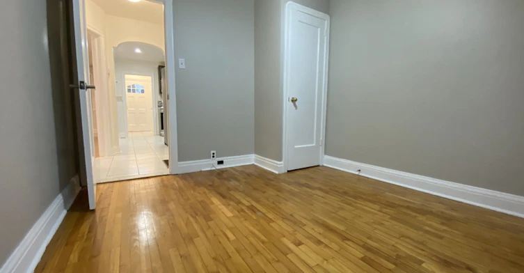 Main-92 Holwood Avenue, Toronto, ON, M6M 1P6 - 14