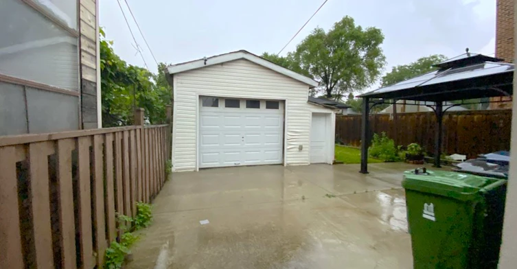 Main-92 Holwood Avenue, Toronto, ON, M6M 1P6 - 21