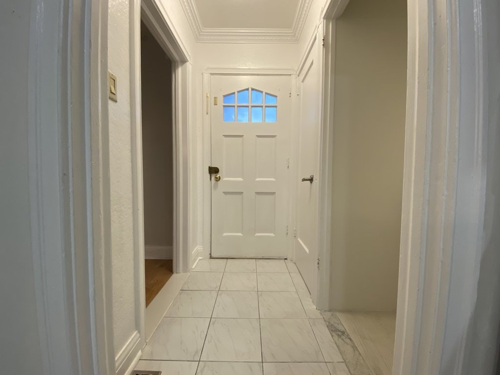 Main-92 Holwood Avenue, Toronto, ON, M6M 1P6 - 20