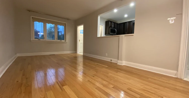 Main-92 Holwood Avenue, Toronto, ON, M6M 1P6 - 5