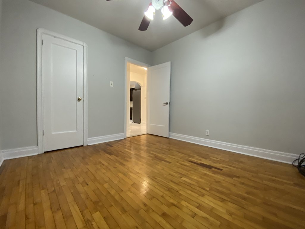 Main-92 Holwood Avenue, Toronto, ON, M6M 1P6 - 17