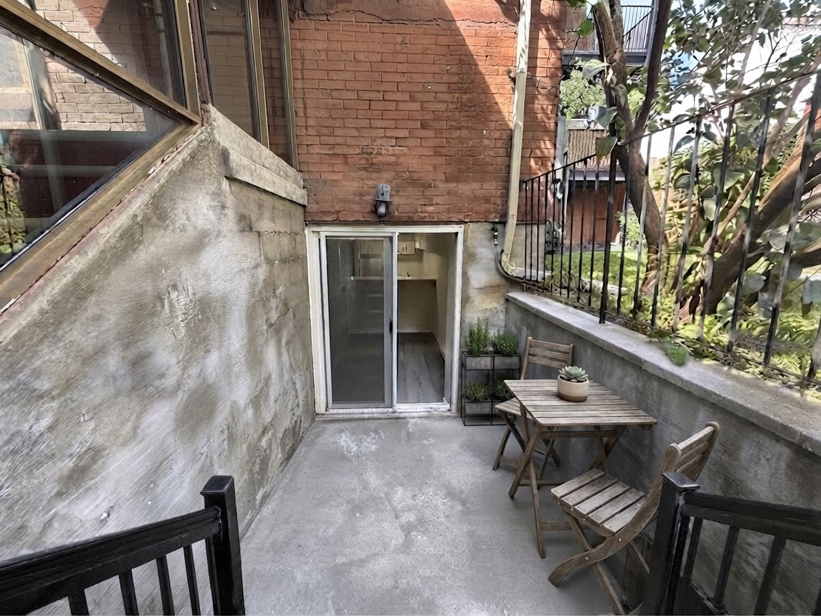 103-181 Gerrard Street East, Toronto, ON, M5A 2E5 - 14
