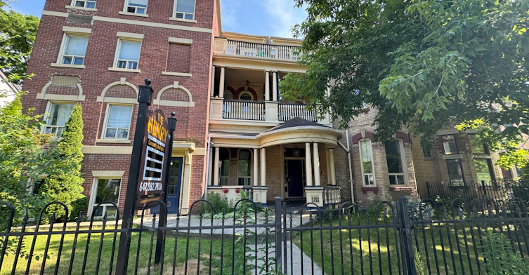 103-181 Gerrard Street East, Toronto, ON, M5A 2E5 - 24