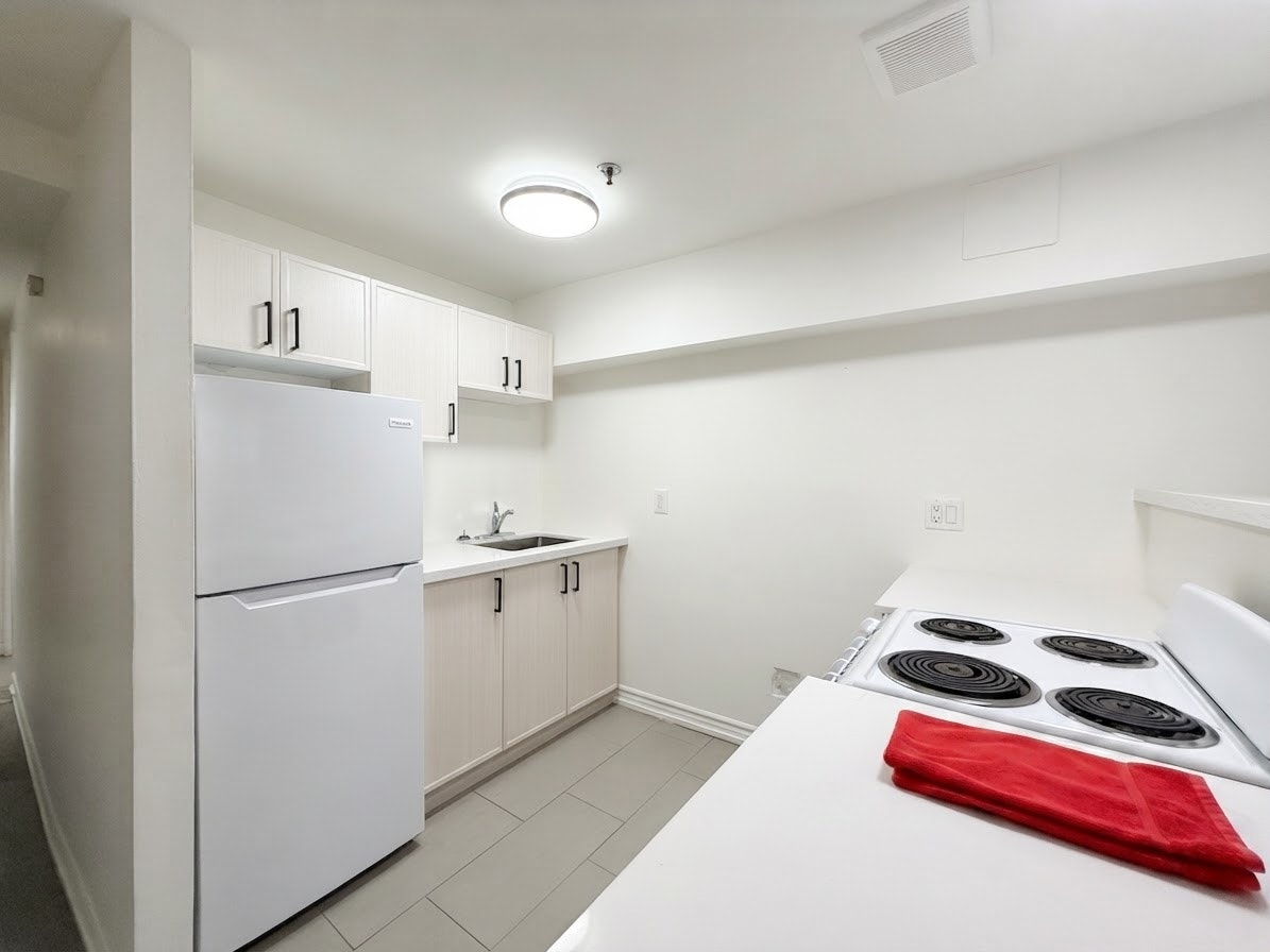 103-181 Gerrard Street East, Toronto, ON, M5A 2E5 - 7