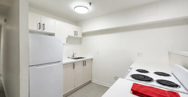 103-181 Gerrard Street East, Toronto, ON, M5A 2E5 - 7