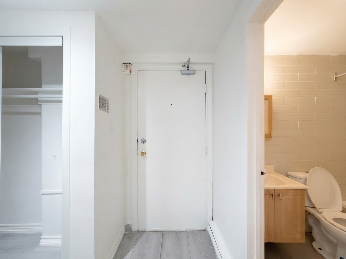 103-181 Gerrard Street East, Toronto, ON, M5A 2E5 - 17