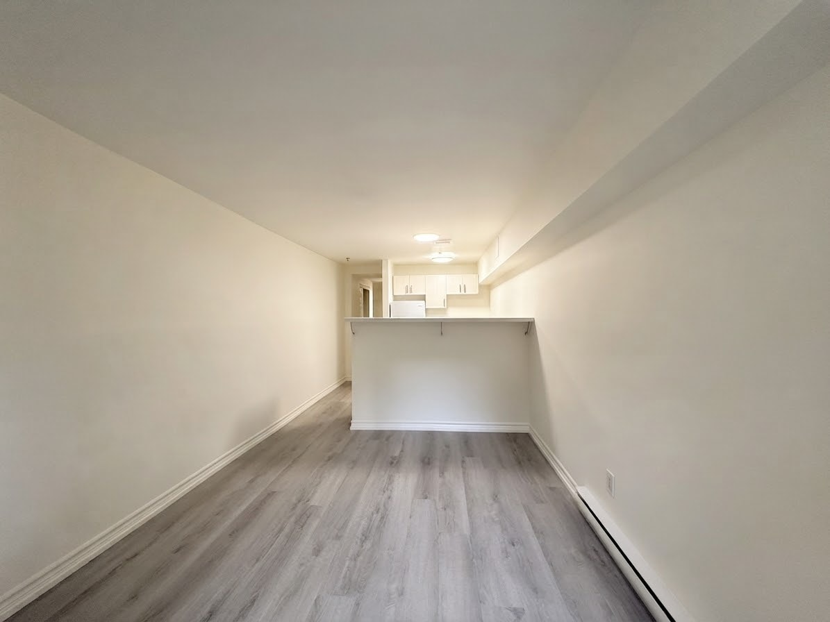 103-181 Gerrard Street East, Toronto, ON, M5A 2E5 - 4
