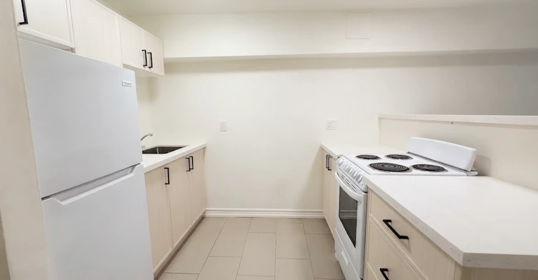 103-181 Gerrard Street East, Toronto, ON, M5A 2E5 - 6