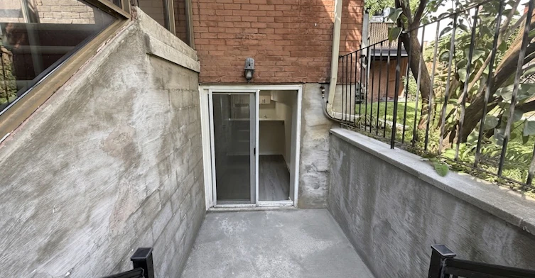 103-181 Gerrard Street East, Toronto, ON, M5A 2E5 - 13