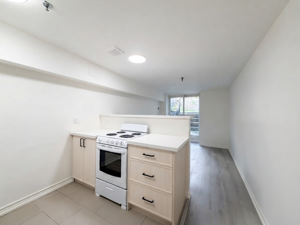 103-181 Gerrard Street East, Toronto, ON, M5A 2E5 - 5