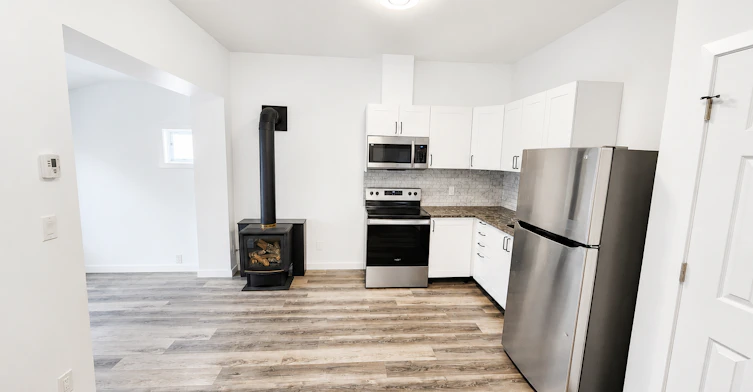 Unit 0-135 Charlotte Street, Brantford, ON, N3T 2X7 - 2