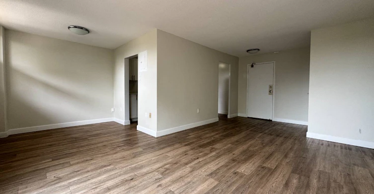 200 London Road, Sarnia, ON, N7T 7S9 - 4