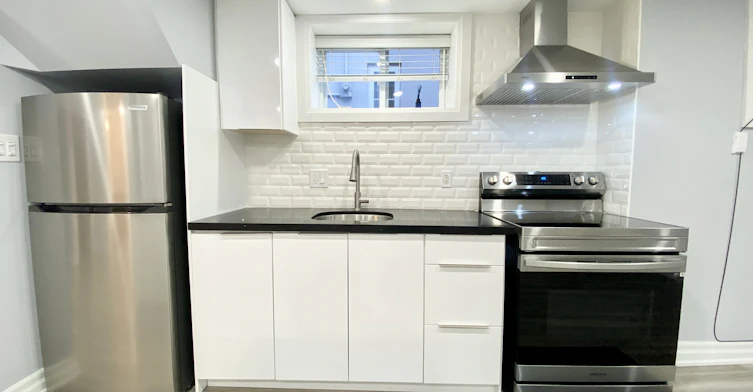 BSMT-1001 Cosburn Avenue, Toronto, ON, M4C 2W8 - 9