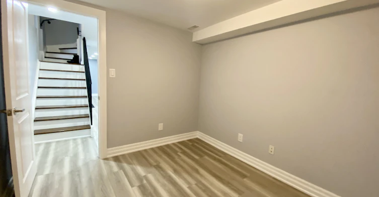 BSMT-1001 Cosburn Avenue, Toronto, ON, M4C 2W8 - 24