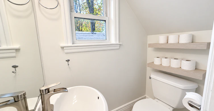 826 Beach Boulevard, Hamilton, ON, L8H 6Z4 - 4
