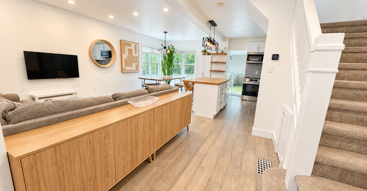 826 Beach Boulevard, Hamilton, ON, L8H 6Z4