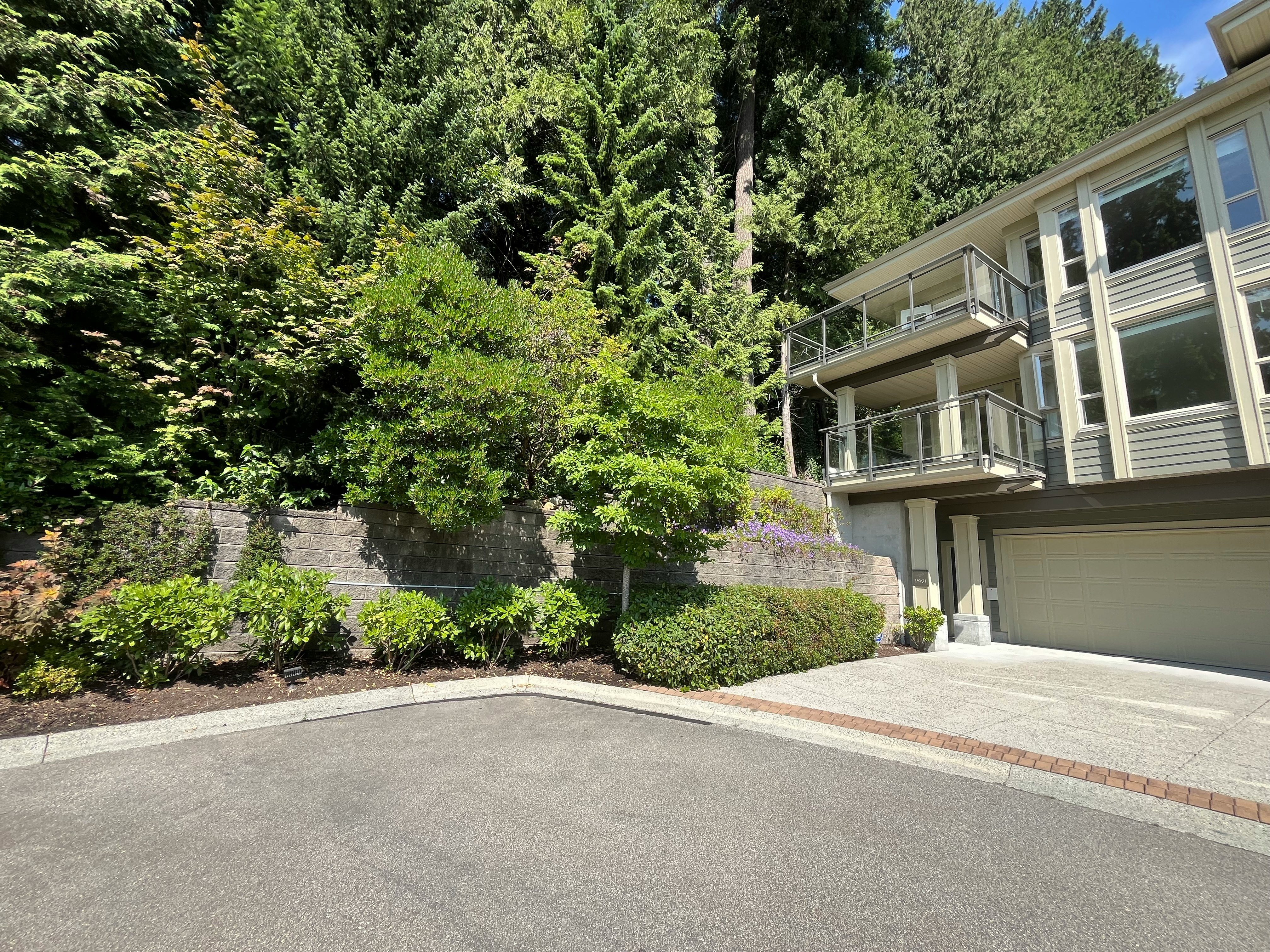 2491 Folkestone Way, West Vancouver, BC, V7S 3J1
