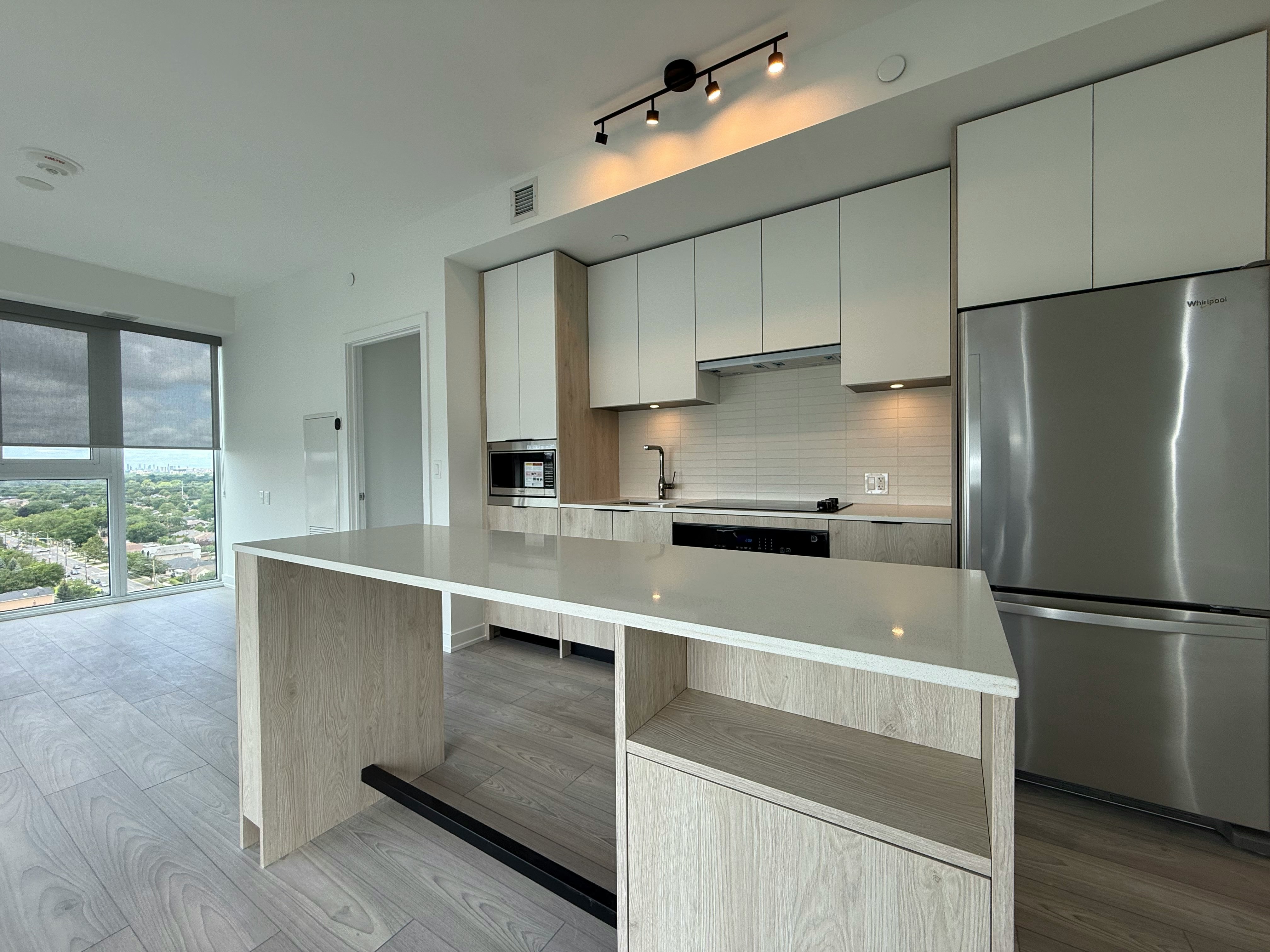 1007 The Queensway, Toronto, ON, M8Z 0H4 - 3