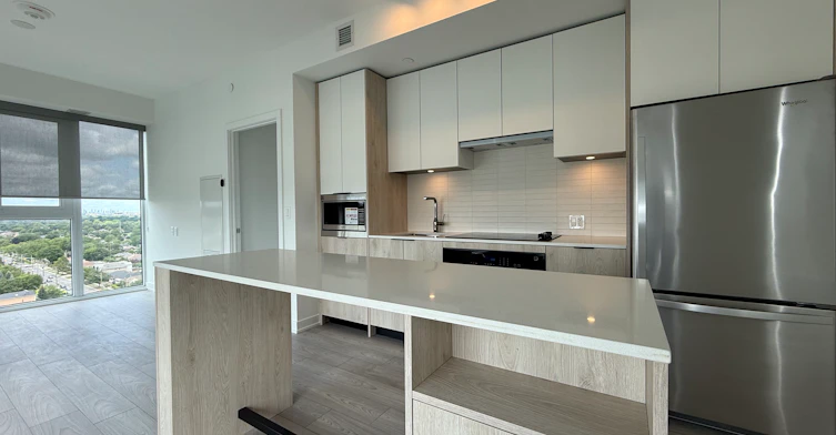 1007 The Queensway, Toronto, ON, M8Z 0H4 - 3