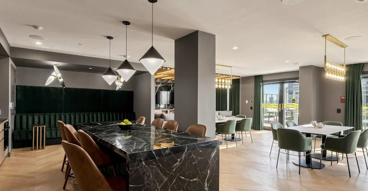 1007 The Queensway, Toronto, ON, M8Z 0H4 - 19