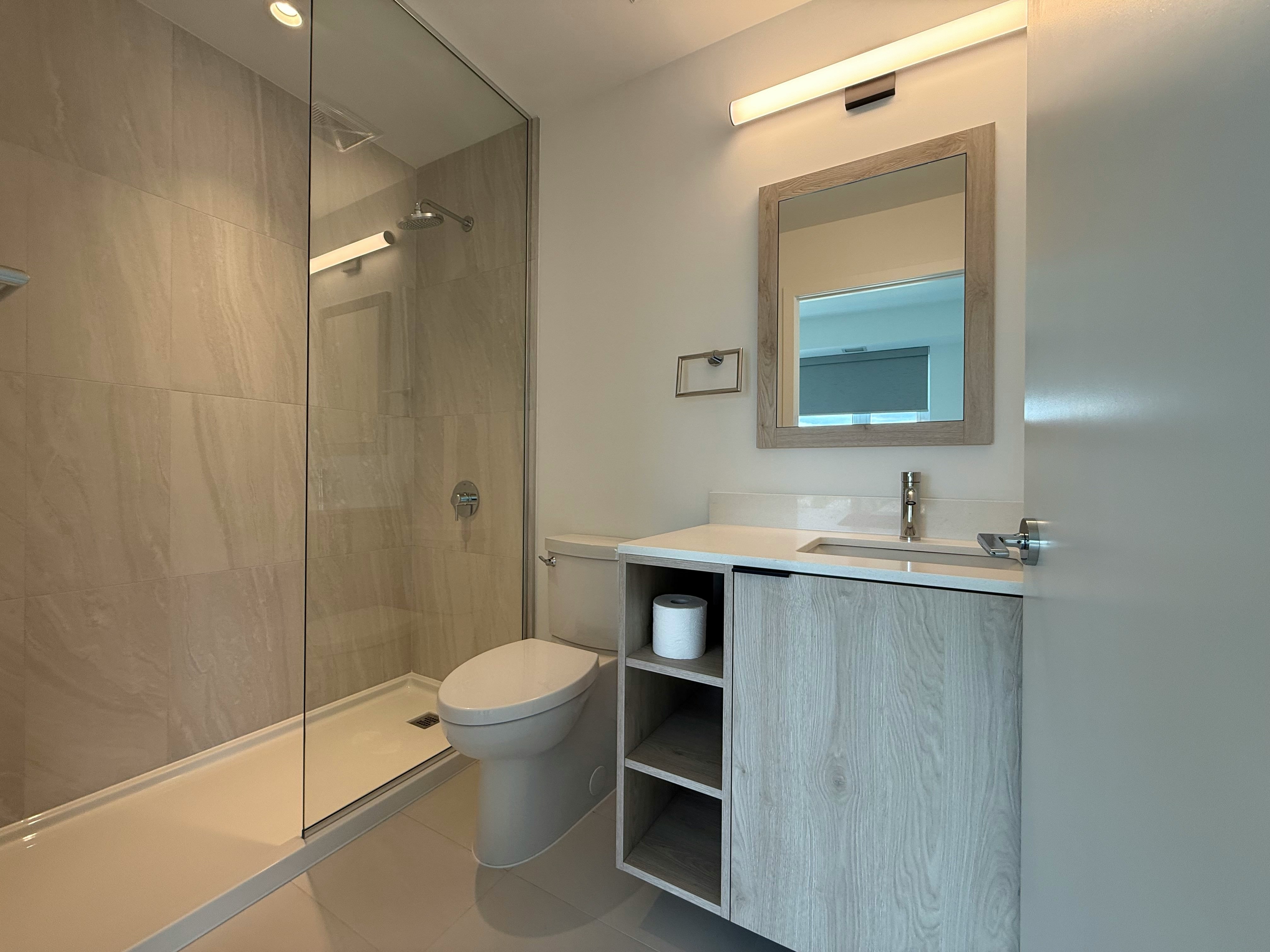 1007 The Queensway, Toronto, ON, M8Z 0H4 - 12