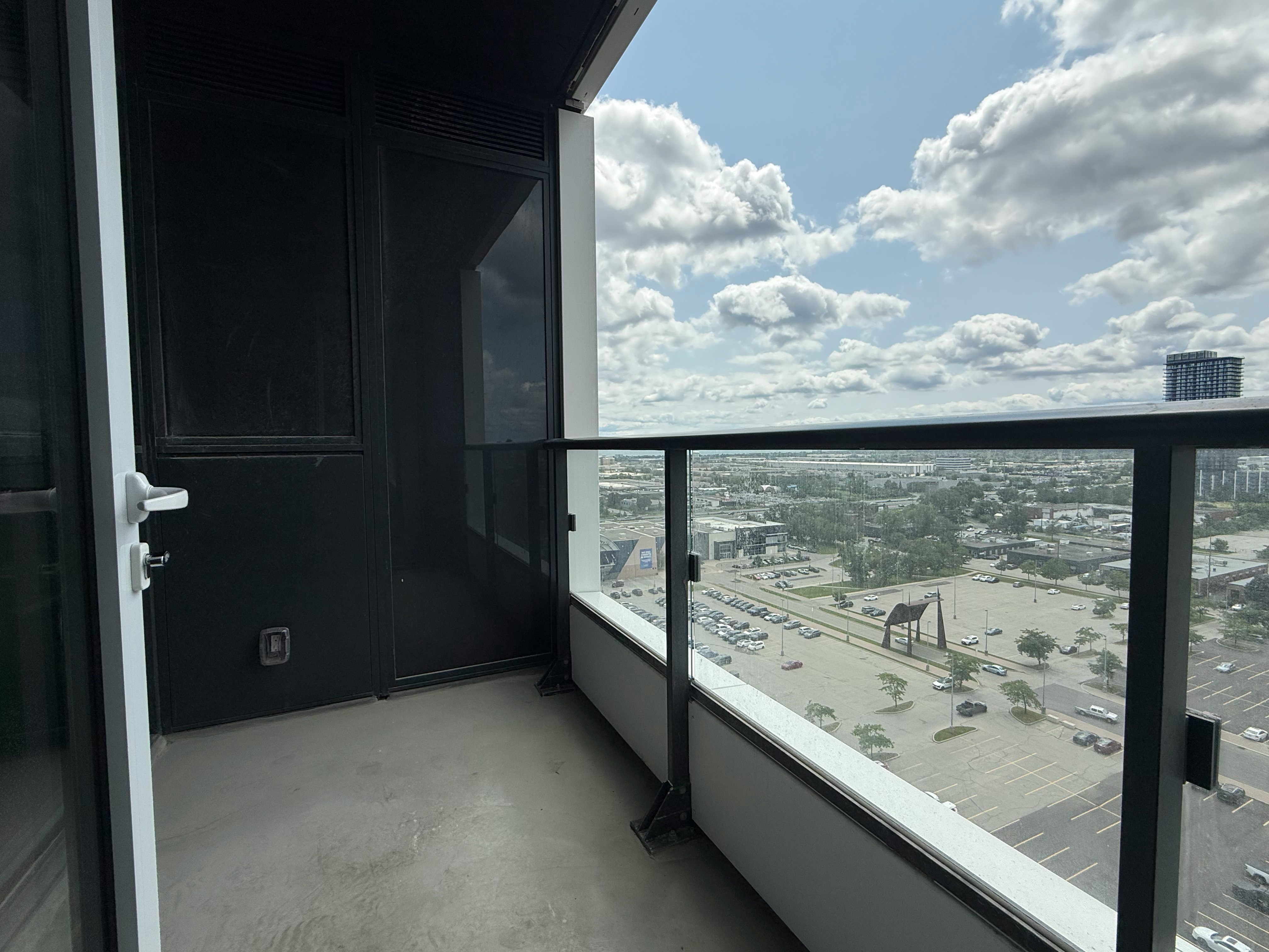 1007 The Queensway, Toronto, ON, M8Z 0H4 - 14