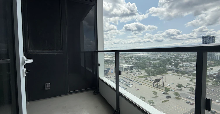 1007 The Queensway, Toronto, ON, M8Z 0H4 - 14