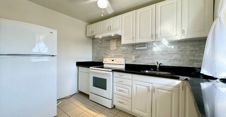 16-2696 Lake Shore Boulevard West, Toronto, ON, M8V 1G8