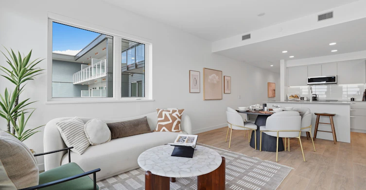 275 East 2nd Avenue, North Vancouver, BC, V7L 1C4 - 31