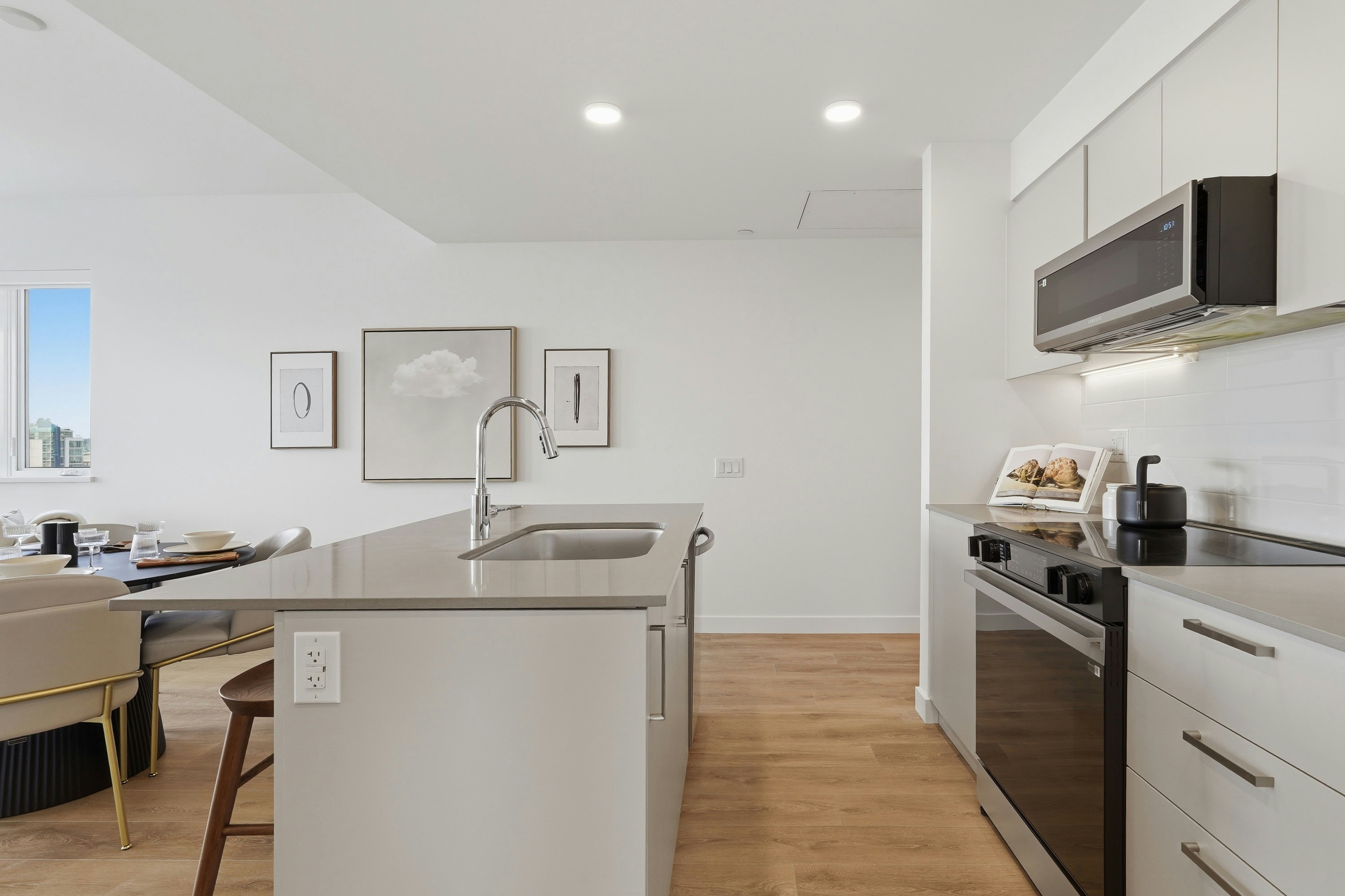 275 East 2nd Avenue, North Vancouver, BC, V7L 1C4 - 23