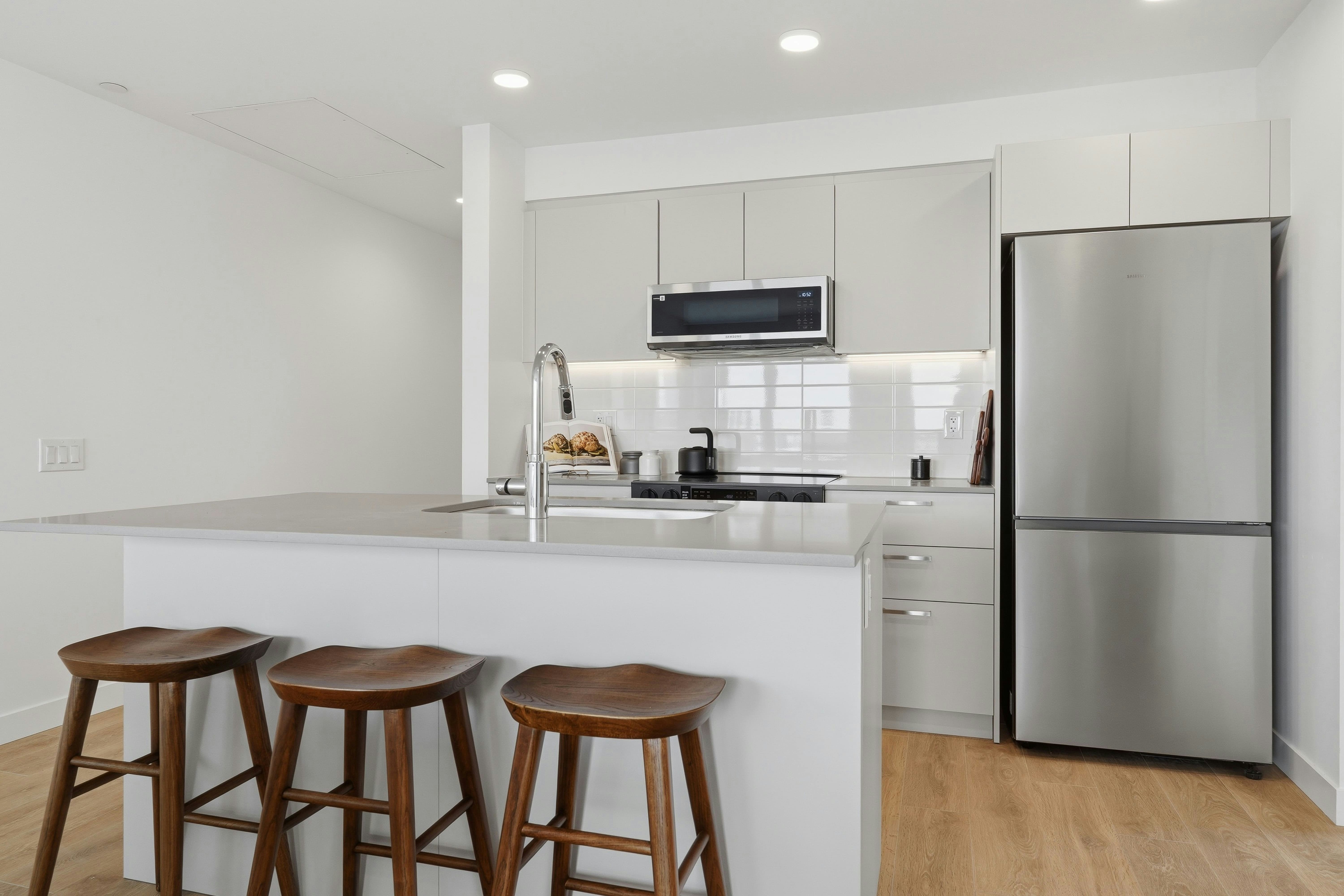 275 East 2nd Avenue, North Vancouver, BC, V7L 1C4 - 24