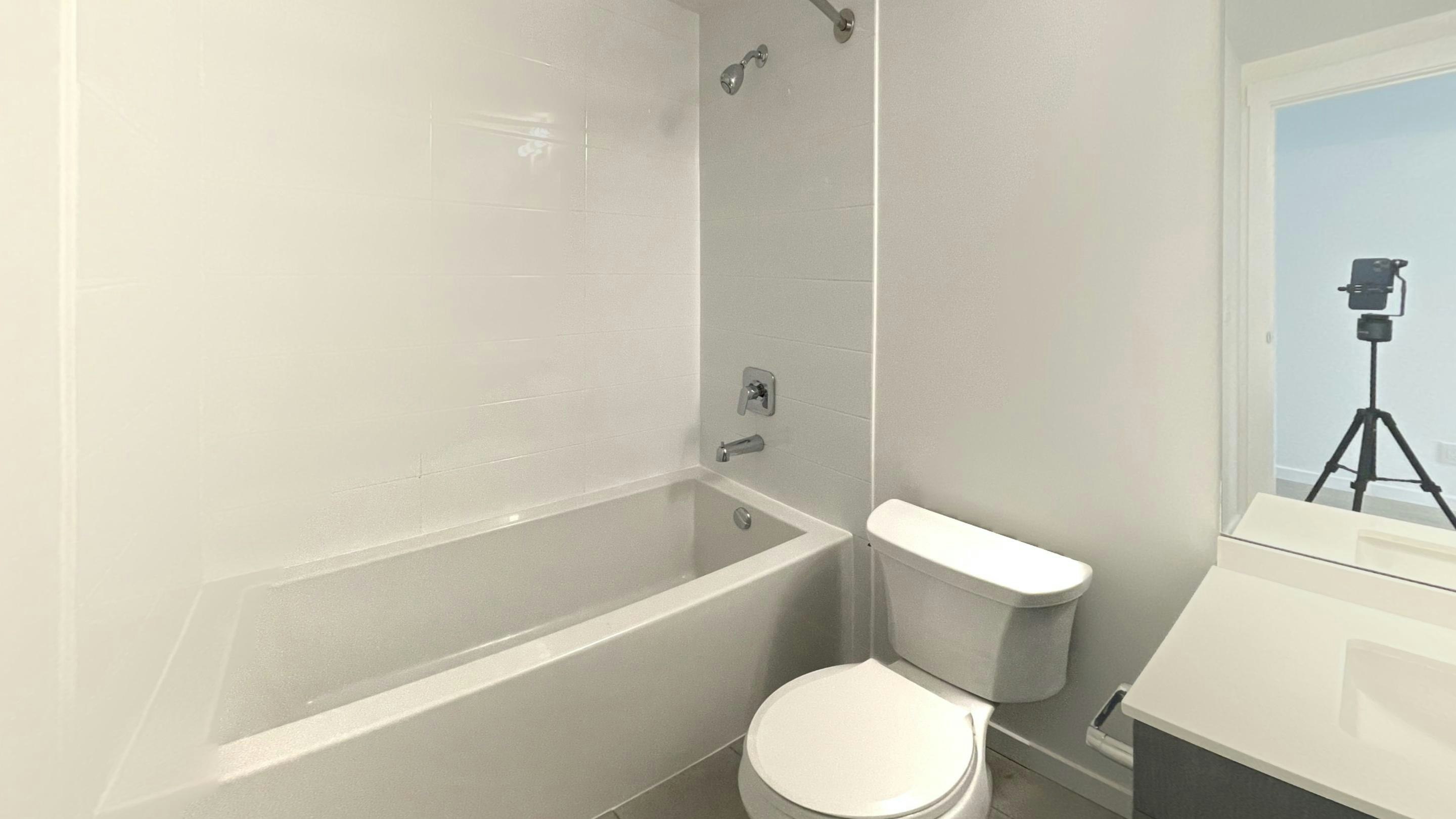 205-2975 Oak Street, Vancouver, BC, V6H 2K7 - 10