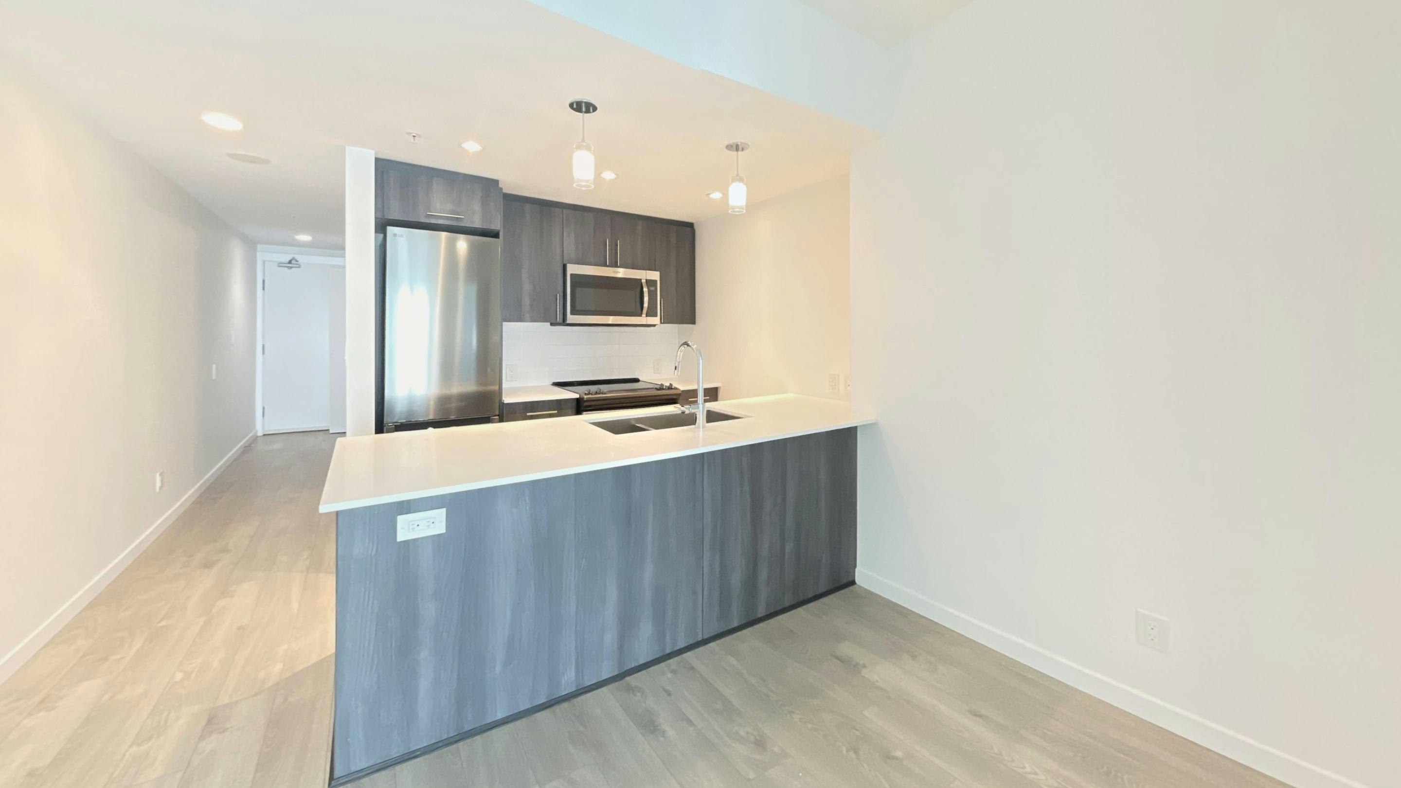 205-2975 Oak Street, Vancouver, BC, V6H 2K7 - 3