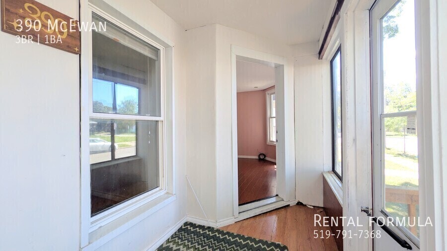 390 Mcewan Avenue, Windsor, ON, N9B 2E6 - 9