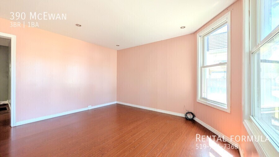 390 Mcewan Avenue, Windsor, ON, N9B 2E6 - 11