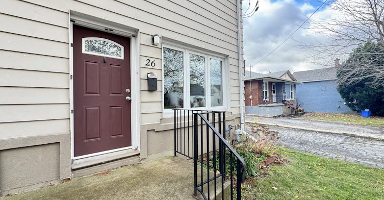 1-26 Eastchester Avenue, St. Catharines, ON, L2P 2V6 - 2