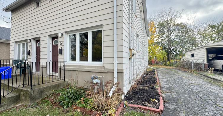 1-26 Eastchester Avenue, St. Catharines, ON, L2P 2V6