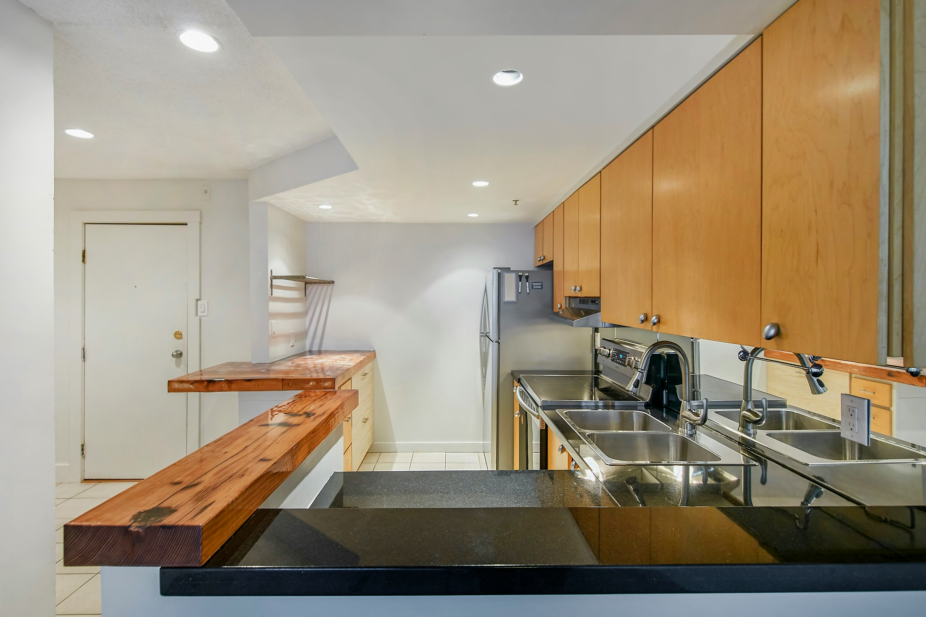 110-1500 Pendrell Street, Vancouver, BC, V6G 3A5 - 2