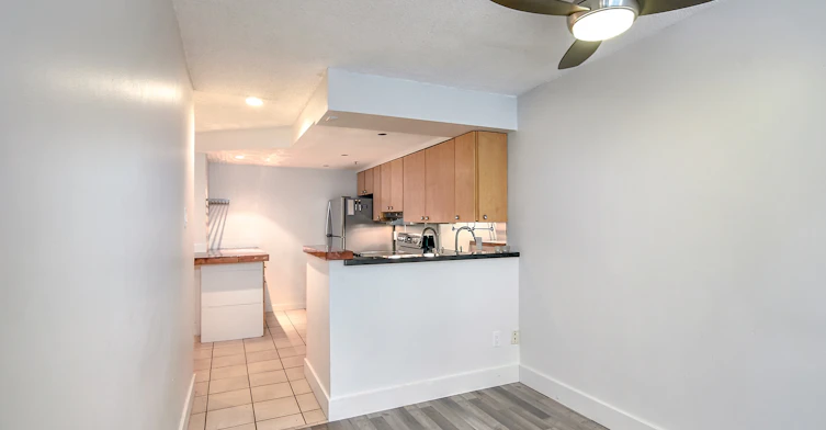 110-1500 Pendrell Street, Vancouver, BC, V6G 3A5 - 4
