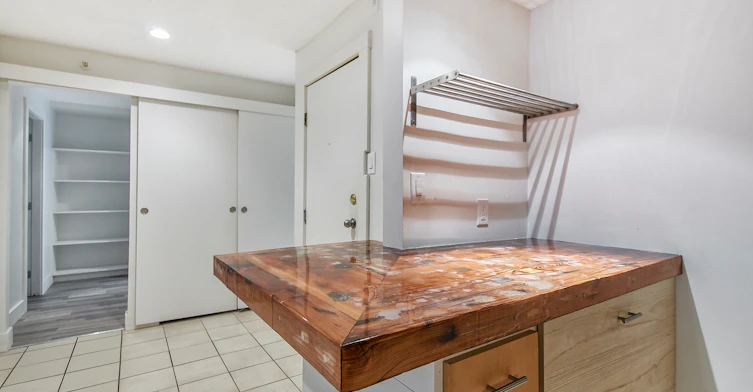 110-1500 Pendrell Street, Vancouver, BC, V6G 3A5 - 5