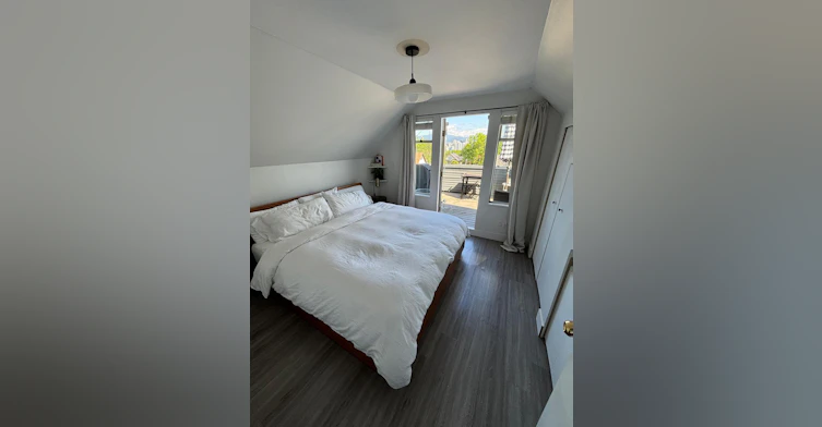 323, West 13th Avenue, Vancouver, BC, V5Y 1W2 - 5