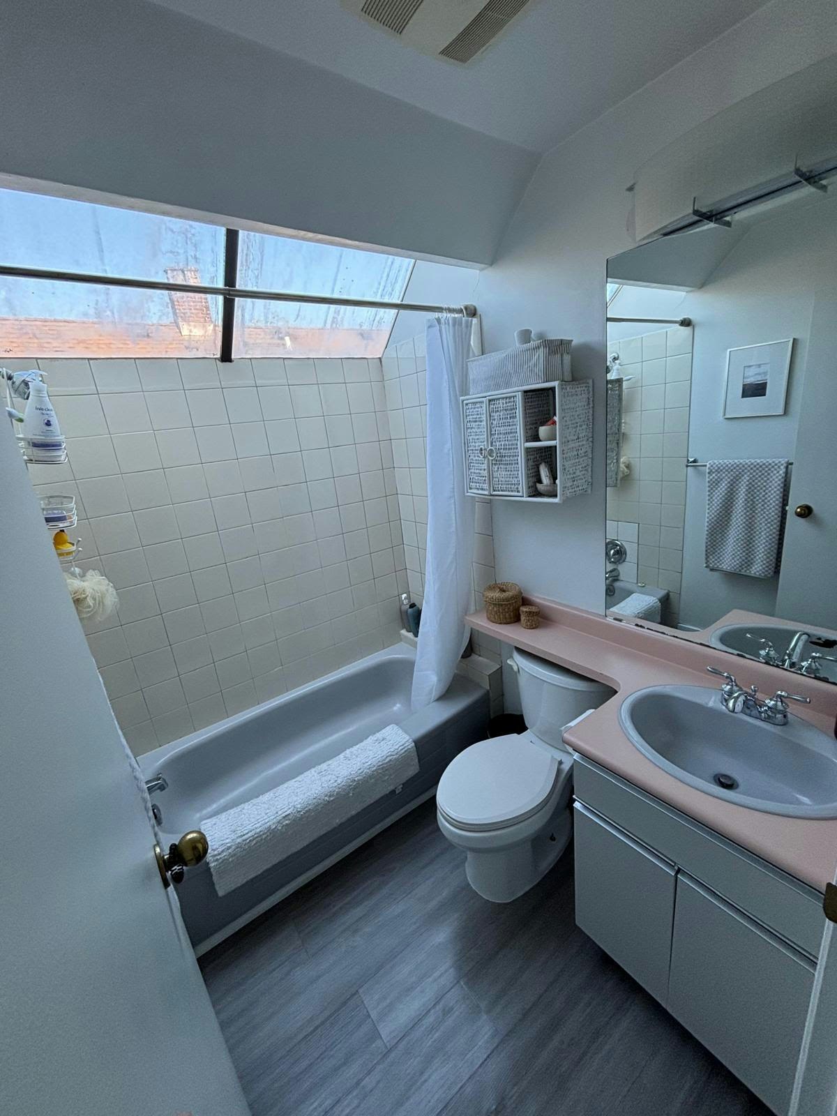 323,  West 13th Avenue, Vancouver, BC, V5Y 1W2 - 6