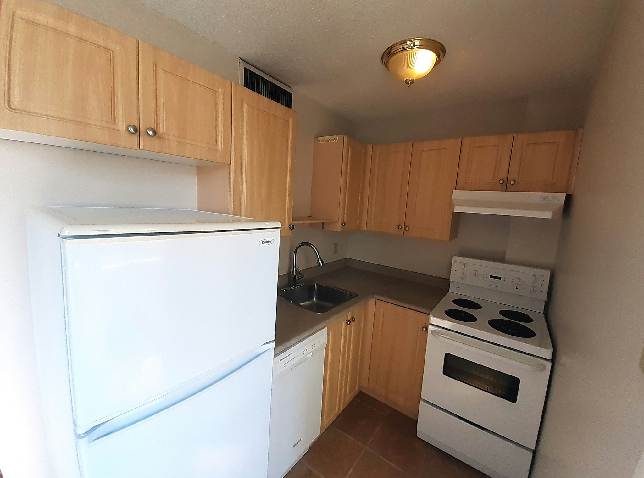 304-330 14 Avenue SW, Calgary, AB, T2R 0M3 - 2