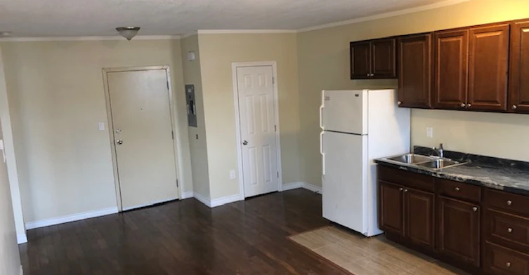1124 Main Street West, Hamilton, ON, L8S 1C1 - 4