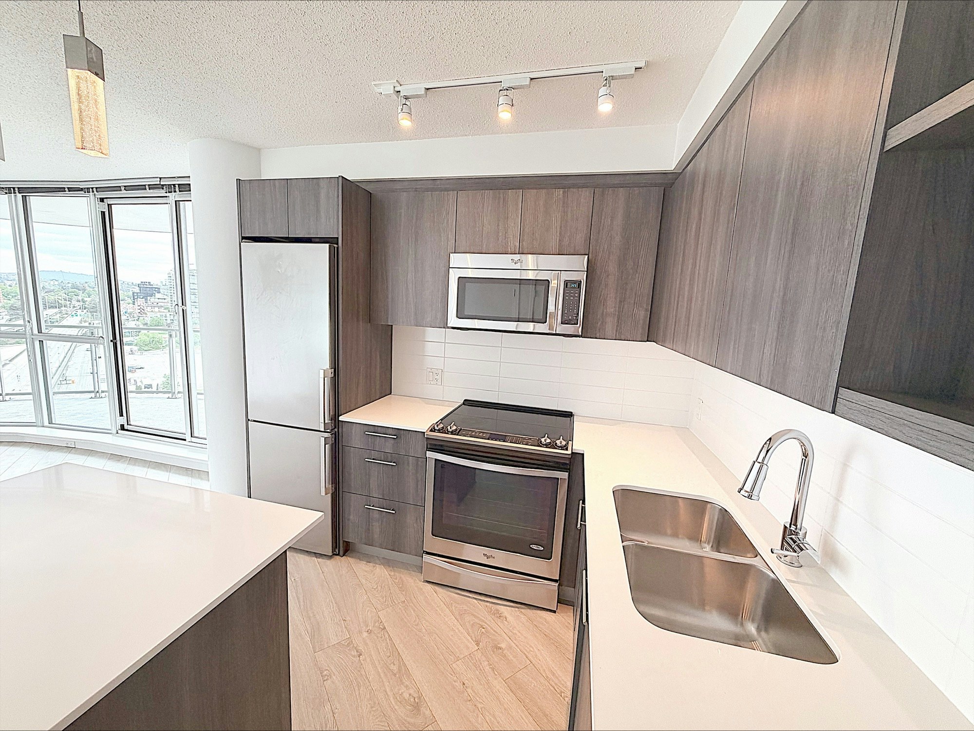1403-685 Pacific Boulevard, Vancouver, BC, V6B 0R4 - 7