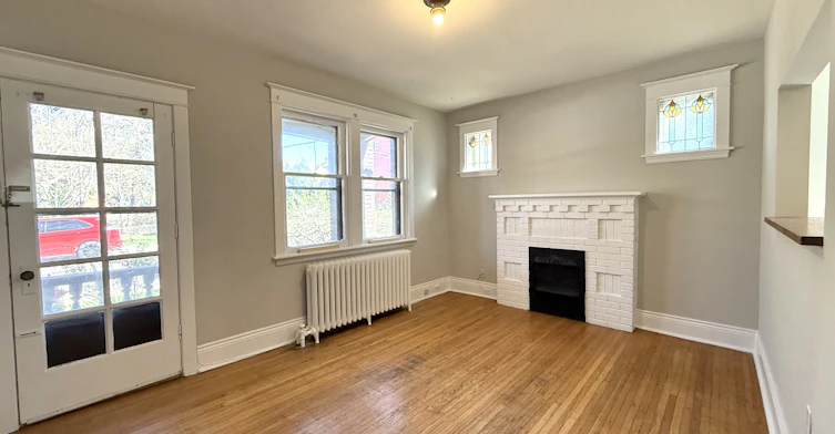 96 East Avenue South, Hamilton, ON, L8N 2T4