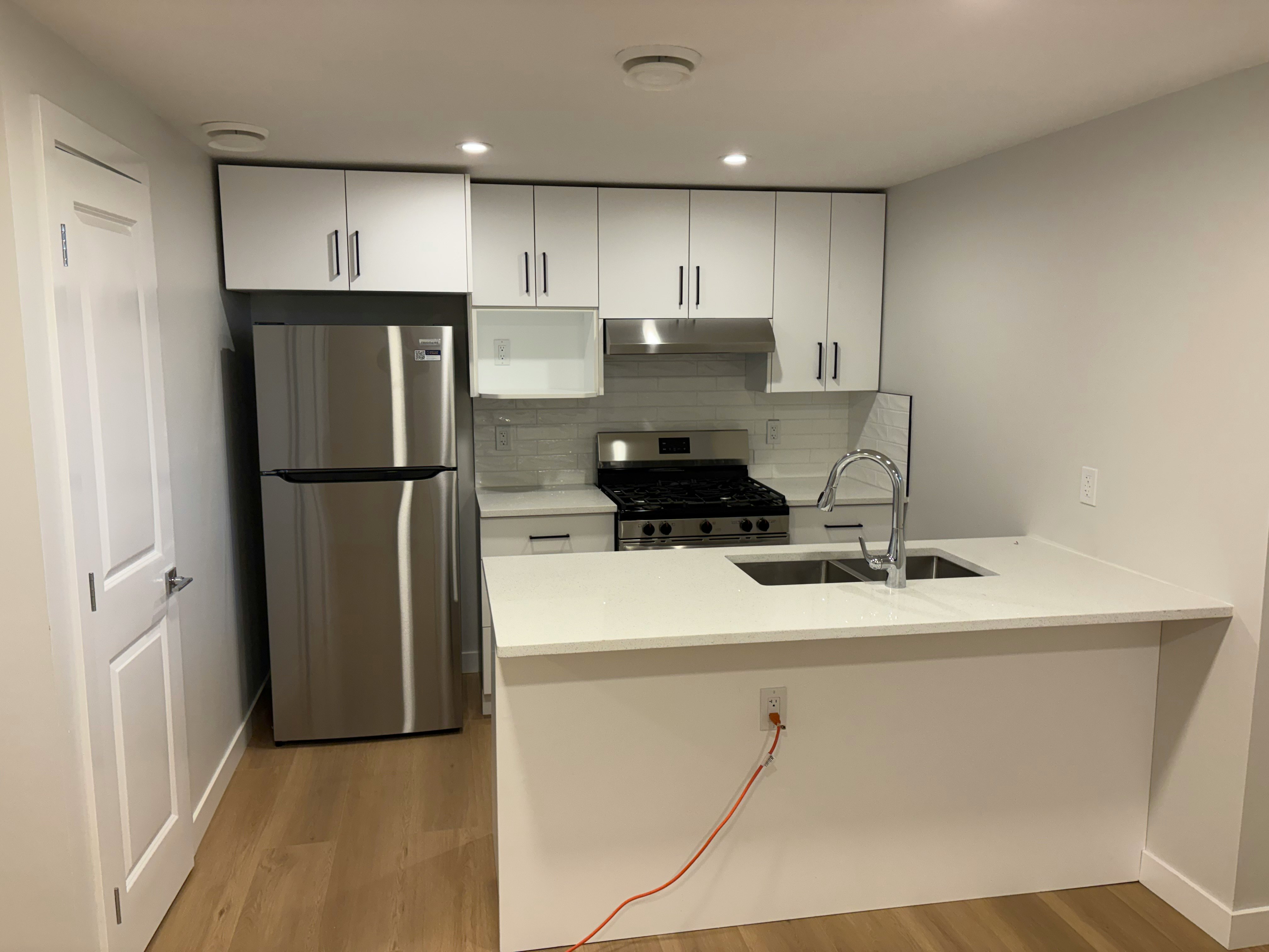 L-12337 85 Street Northwest, Edmonton, AB, T5B 3H1
