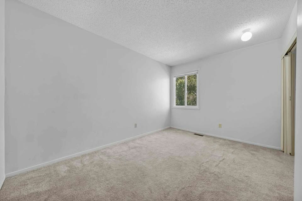 32-1415 62 Street Northwest, Edmonton, AB, T6L 4K1 - 6