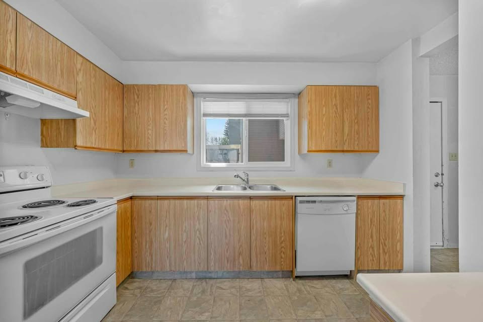 32-1415 62 Street Northwest, Edmonton, AB, T6L 4K1 - 15